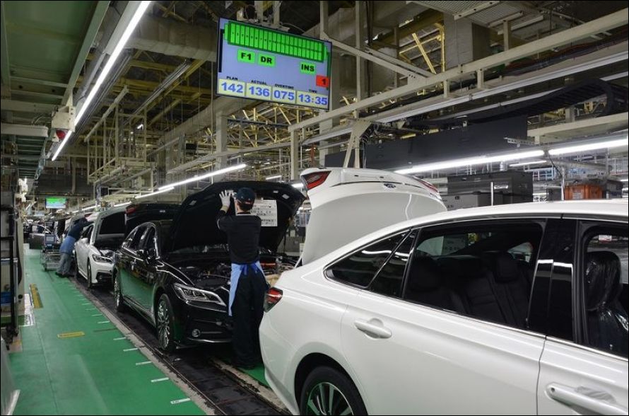 Toyota production cut storage of semiconductor chips
