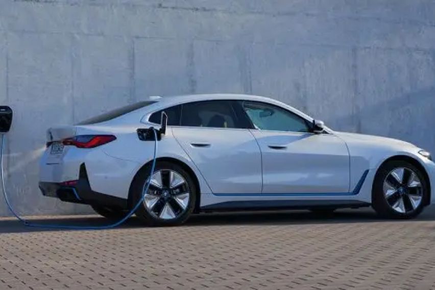 BMW i4