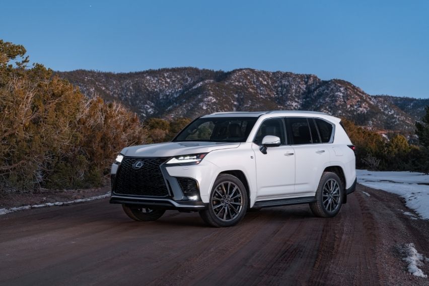 2022 Lexus LX 600 makes on- and off-road travels more luxurious