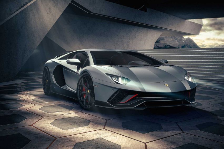 Lamborghini to end production of pure combustion cars in 2022