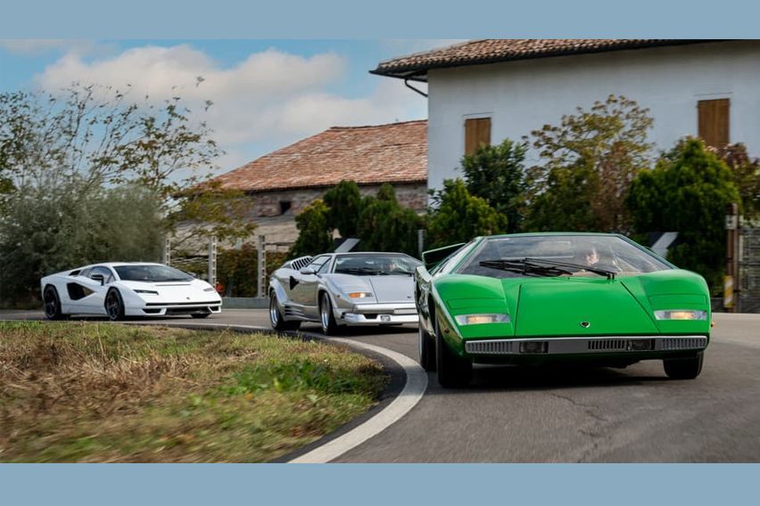Lamborghini Countach LPI 800-4 on the road