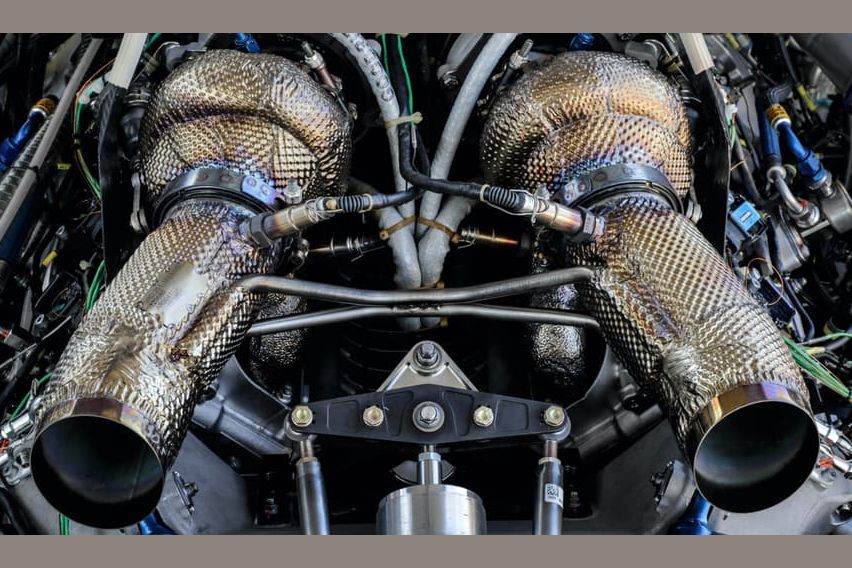 Porsche LMDh prototype V8 mill