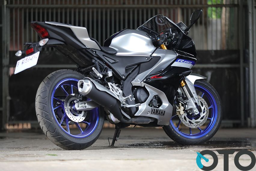 Yamaha R15M