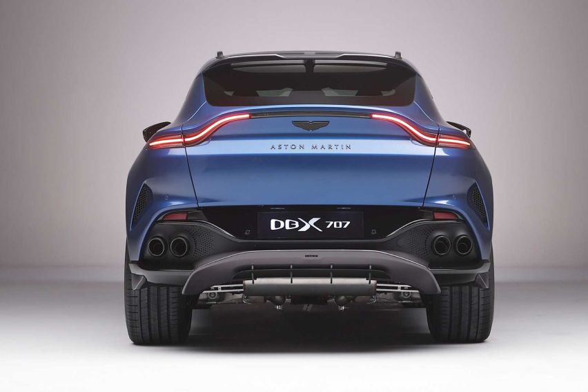 Aston Martin DBX707