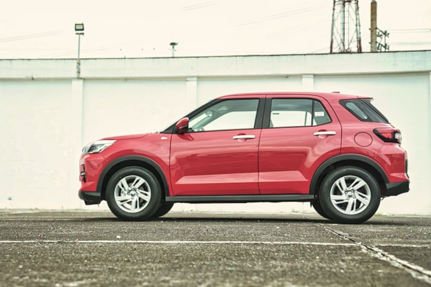 Toyota Raize Left profile close