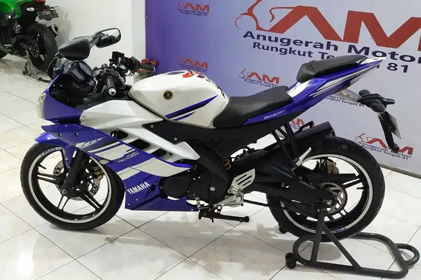 Yamaha R15 2014