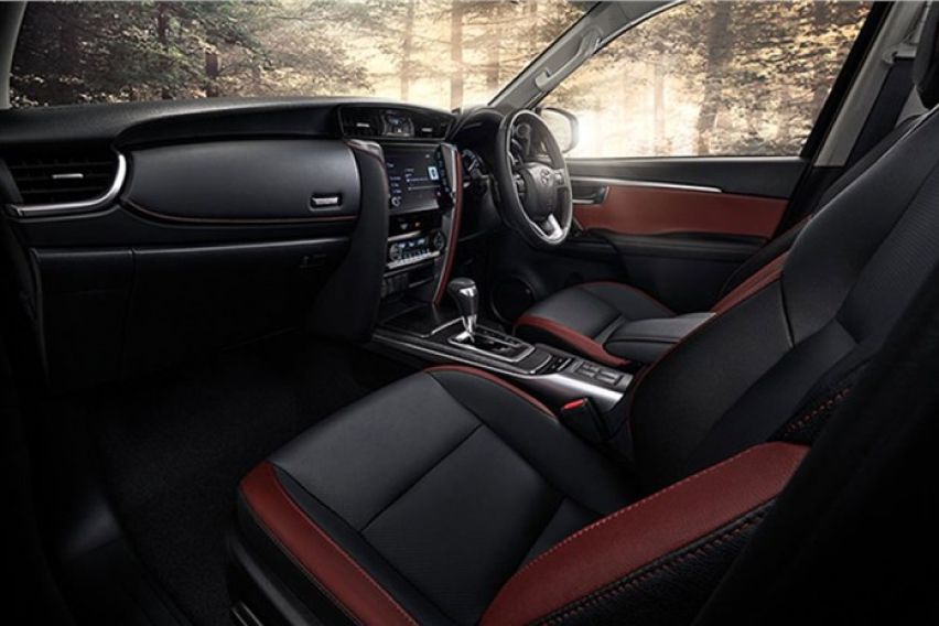  Toyota Fortuner commander 