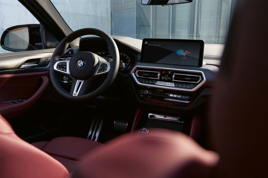 new BMW X4 xDrive30i CABIN