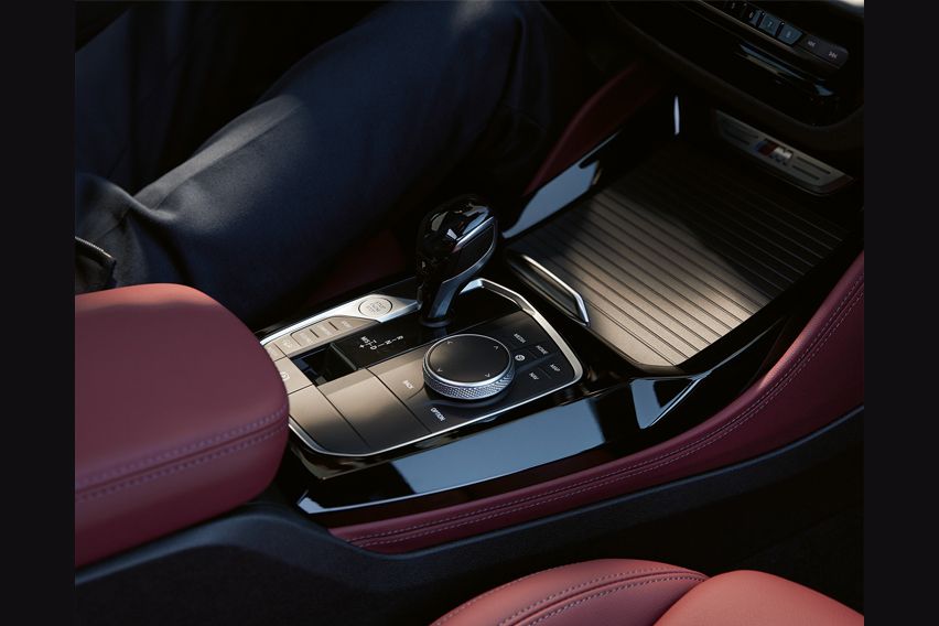 new BMW X4 xDrive30i specs