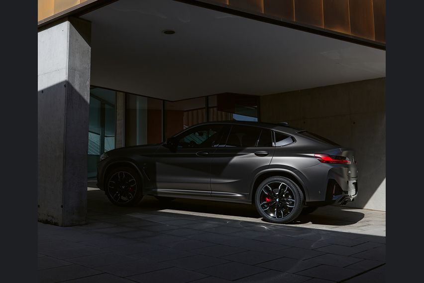 new BMW X4 xDrive30i details