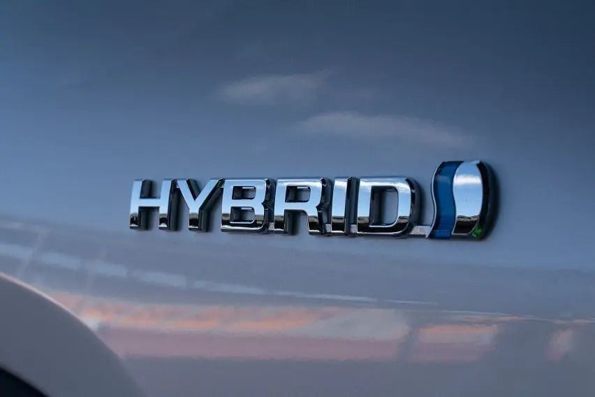 Toyota Indonesia Kasih Kode Lagi, Innova Hybrid, Bakal Debut Tahun Ini?