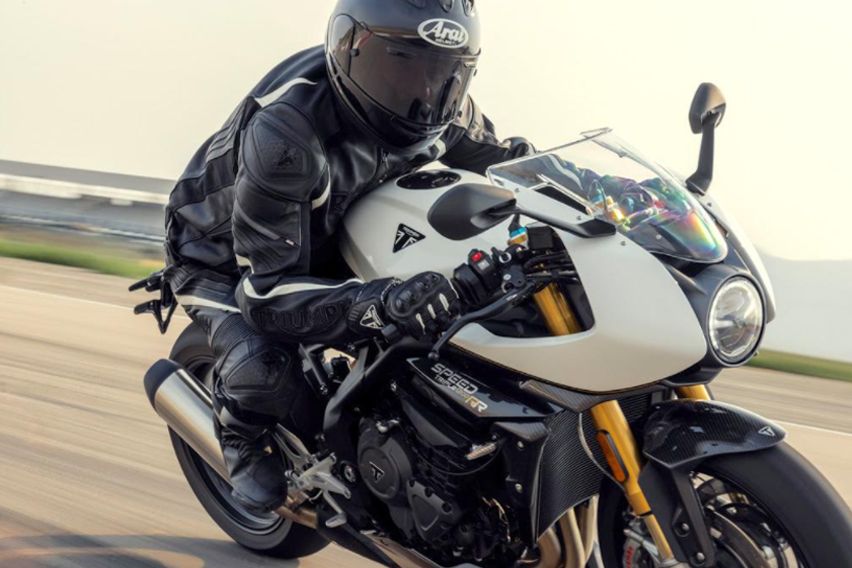 new Triumph Speed Triple 1200 RR details