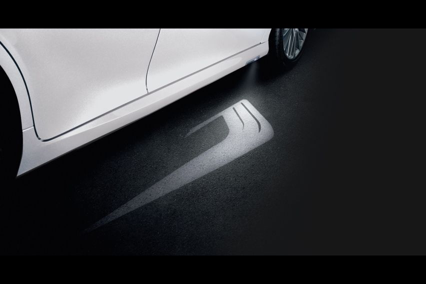 2022 Camry welcome graphic light