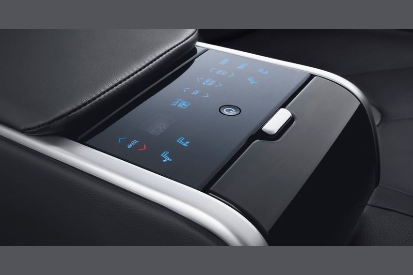 2022 Camry rear panel