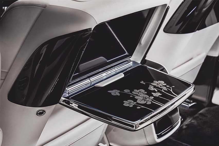 One-off Rolls-Royce Phantom Orchid specs
