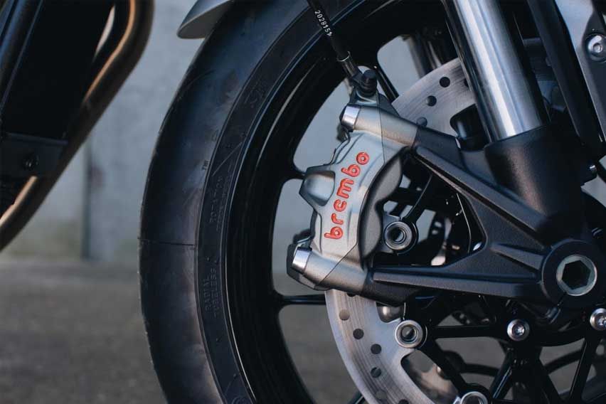 limited-edition Triumph Speed Twin Breitling features