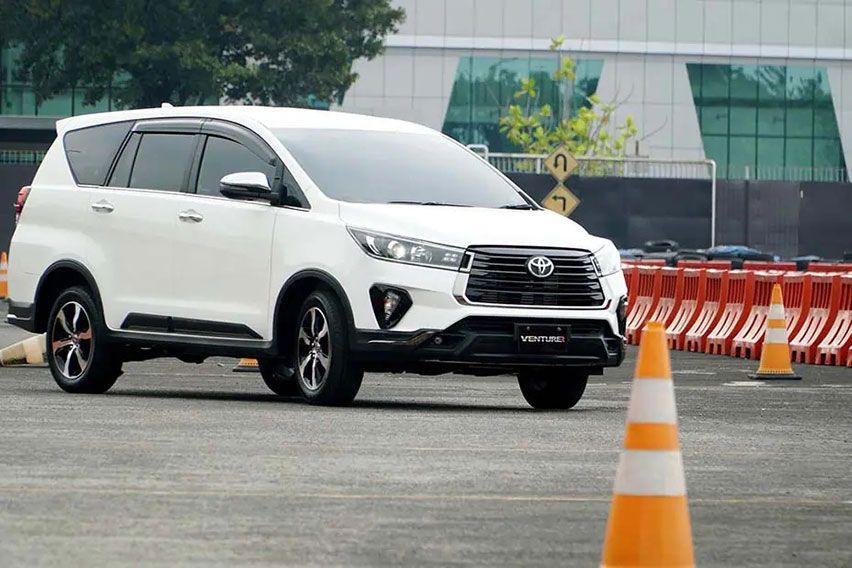 Ulik Kemungkinan-Kemungkinan Hadirnya Toyota Innova Hybrid