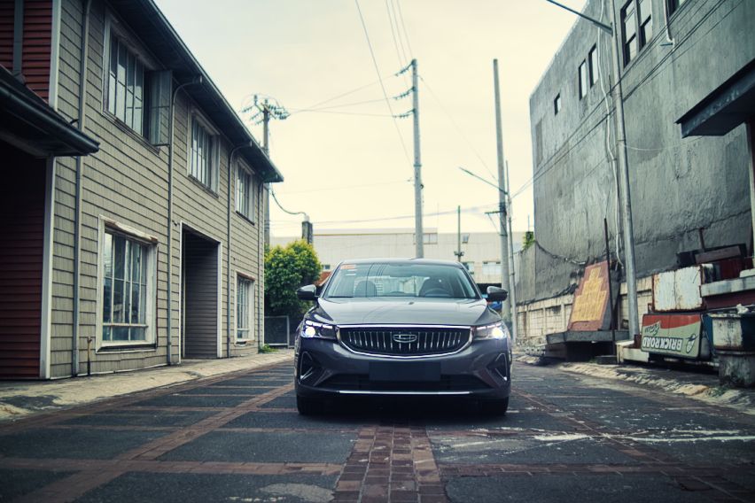 Geely Emgrand Front Profile wide far