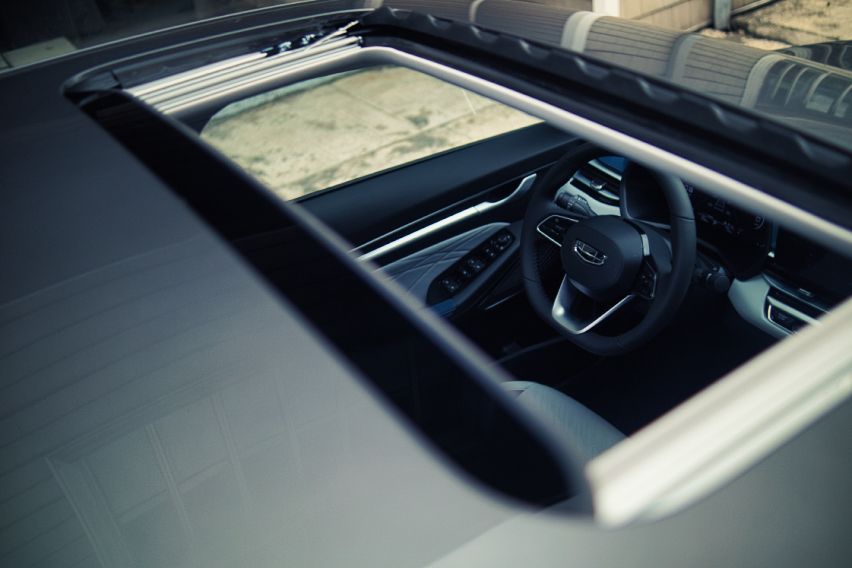 Geely Emgrand From the sunroof