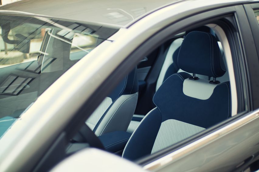 Geely Emgrand Front Seats Far