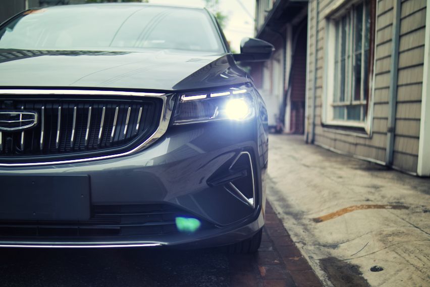 Geely Emgrand headlamps straight far