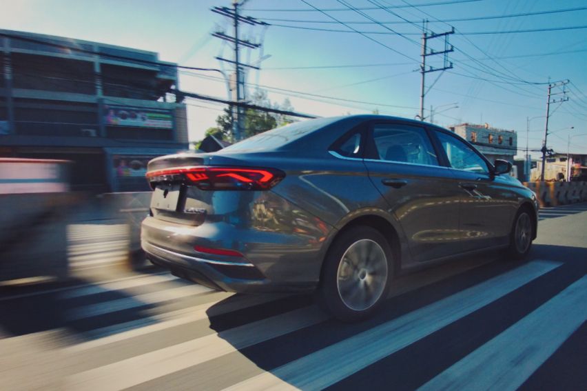 Geely Emgrand On the road rear