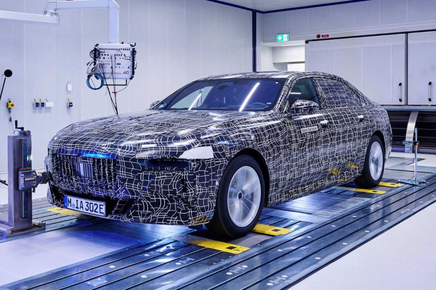BMW i7