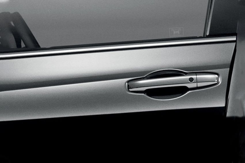2022 Honda Odyssey: smart door handle 