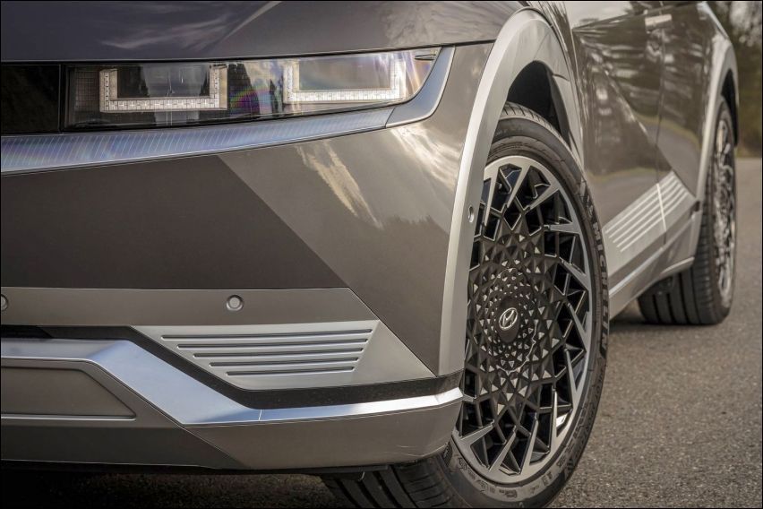 Hyundai IONIQ 5 electric car wheels