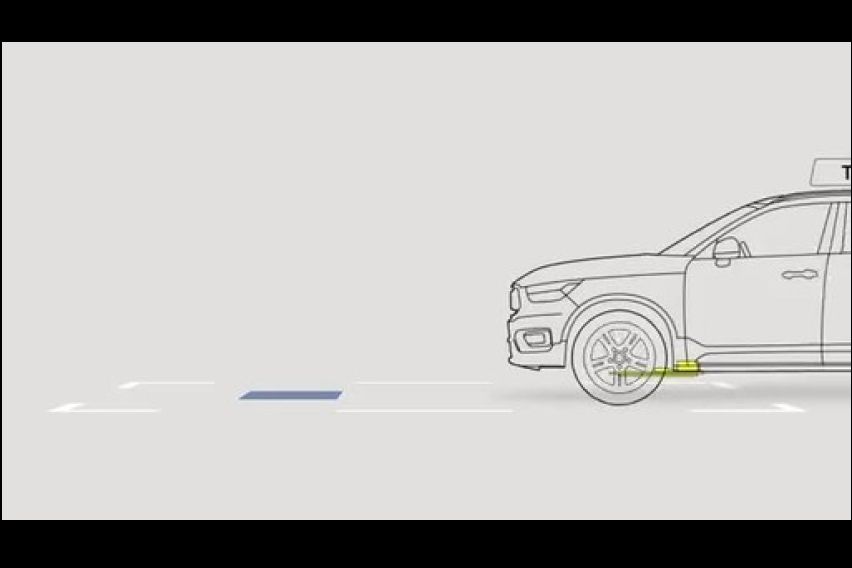 Volvo wireless charging stations for XC40