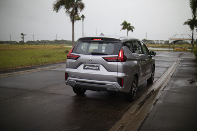 Mitsubishi Xpander quarter right