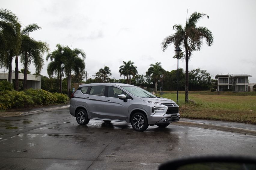 Mitsubishi Xpander profile side
