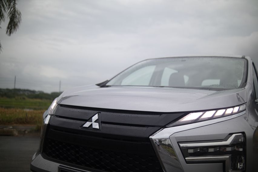 Mitsubishi Xpander black grill