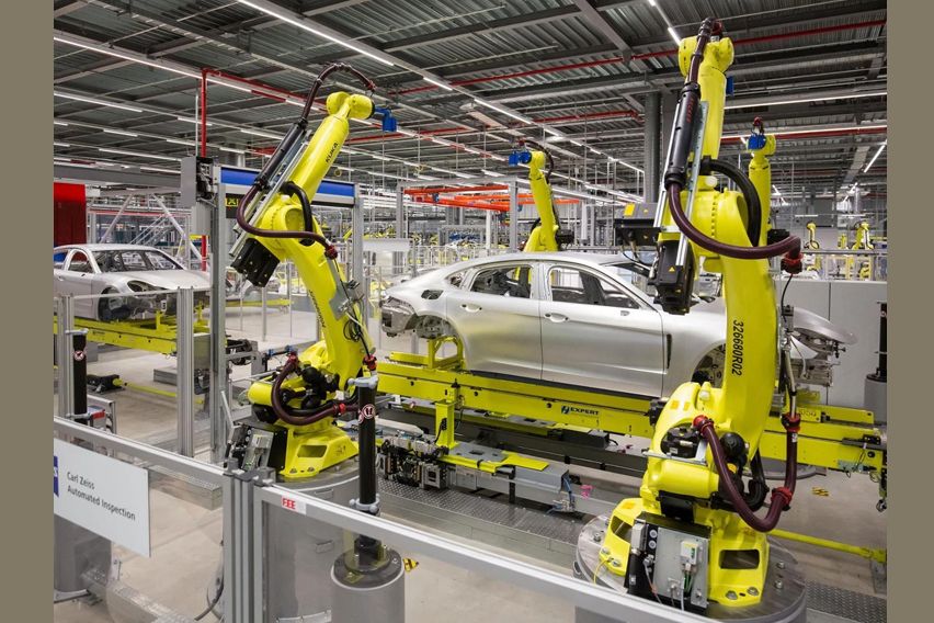 Ferrari haults production