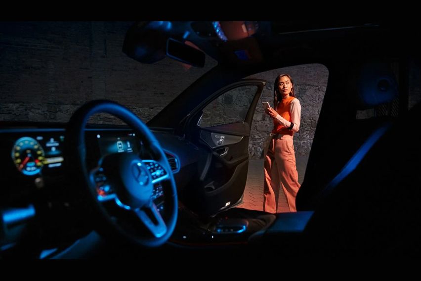 Mercedes EQA 250: Mercedes ne Connect