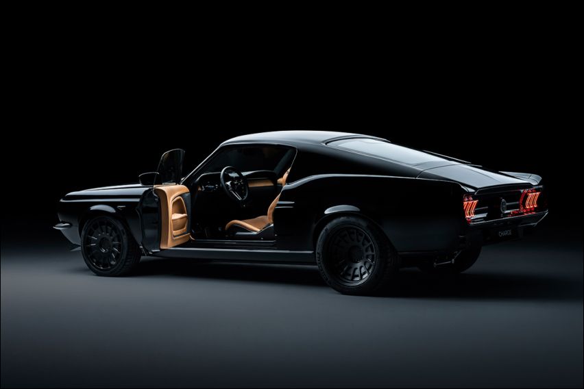 Charge electric Mustang DETAILS