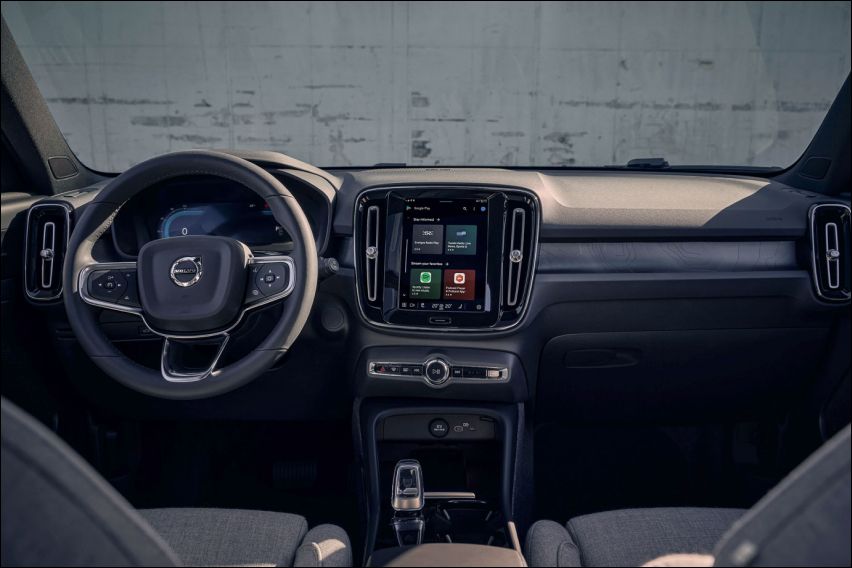 2022 Volvo XC40 interior revisions