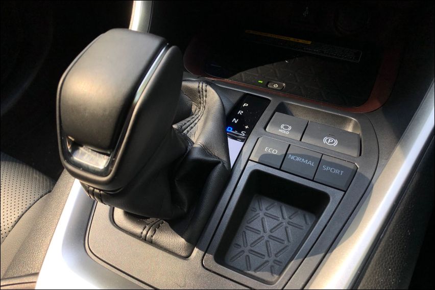 Toyota RAV4 Premium gearbox