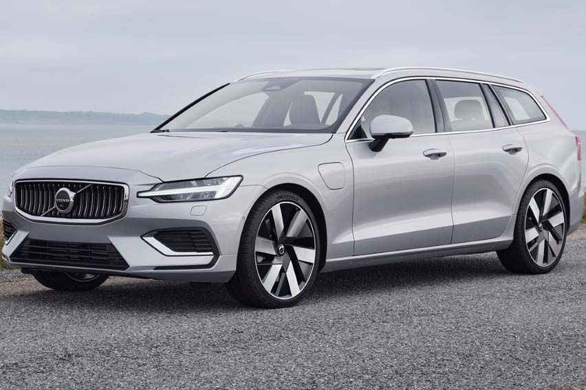 2023 Volvo S60, V60 break cover with visual, tech updates