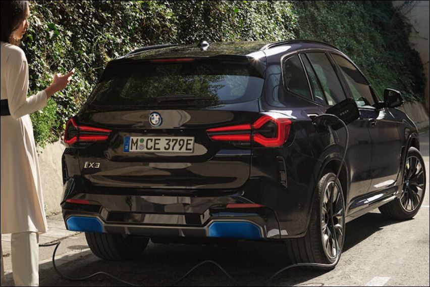 BMW iX3 booking open in MY