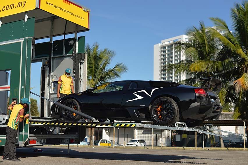 e Confidential Auriga Deluxe 122 and Blizzard semi-trailers features