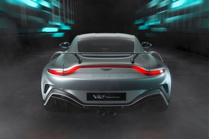 Aston Martin V12 Vantage