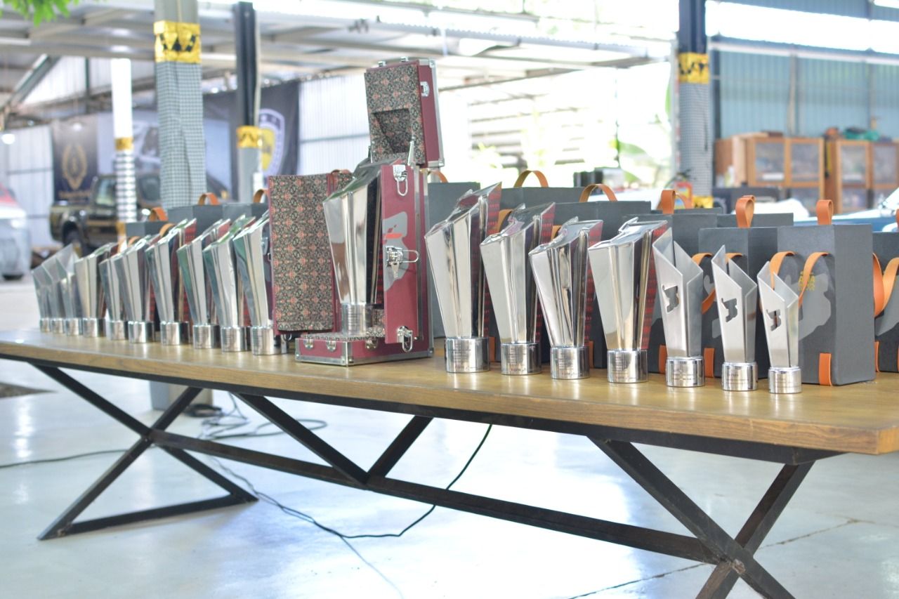 Tuksedo Studio Bali Trofi MotoGP