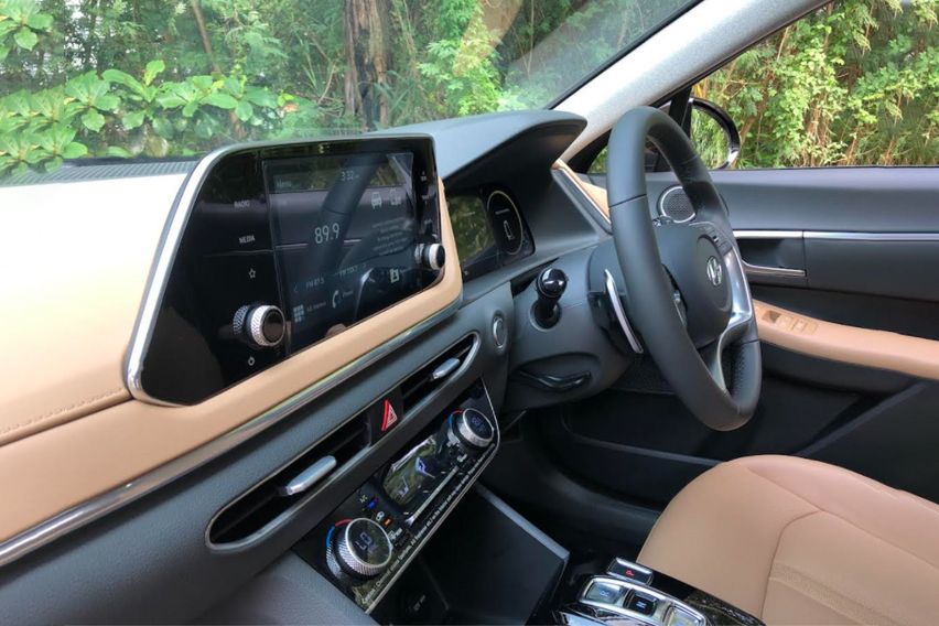 Hyundai Sonata Smartstream 2.5L cabin