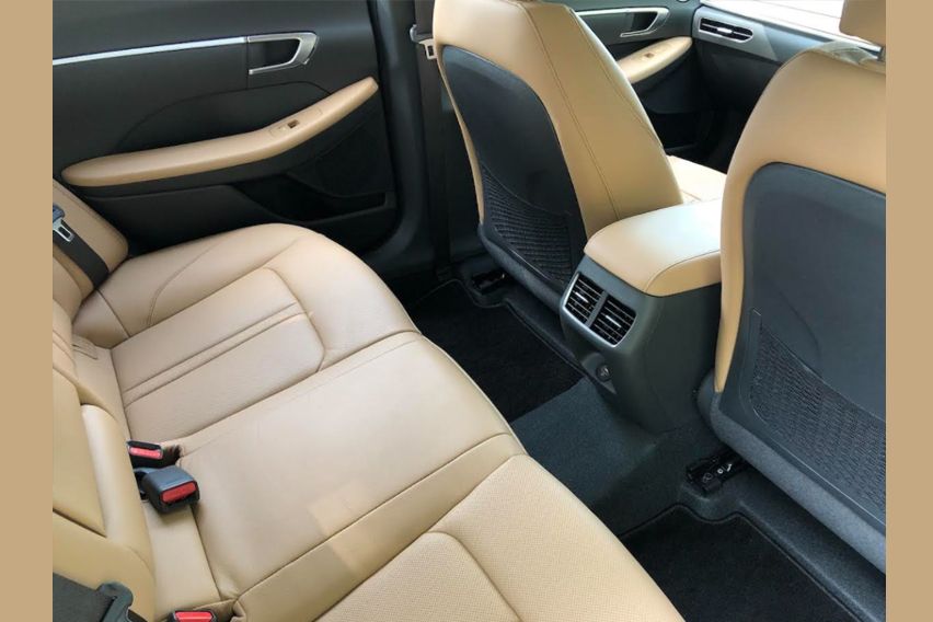 Hyundai Sonata rear seat comfort