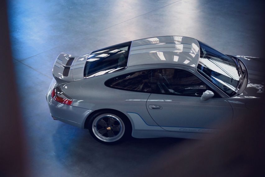 911-Classic-Club-Coupe-34-rear