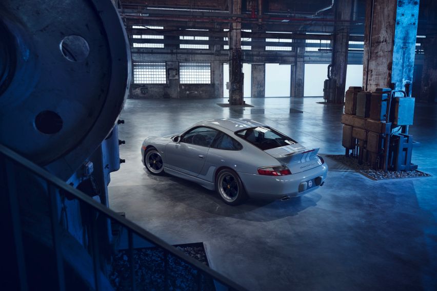 911-Classic-Club-Coupe-Left-Quarter