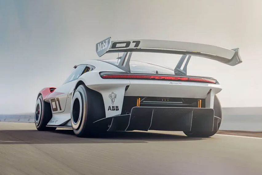 Next-gen electric Porsche 718 