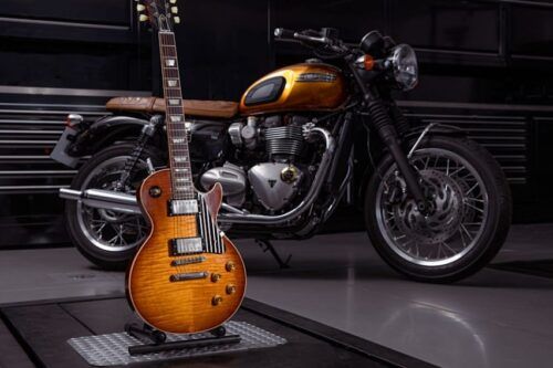 Kolaborasi Keren Triumph Bonneville T120 dengan Gitar Listrik Gibson Les Paul Legendaris
