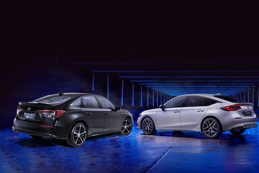 2022 Honda Civic e:HEV: Hatchback vs Sedan